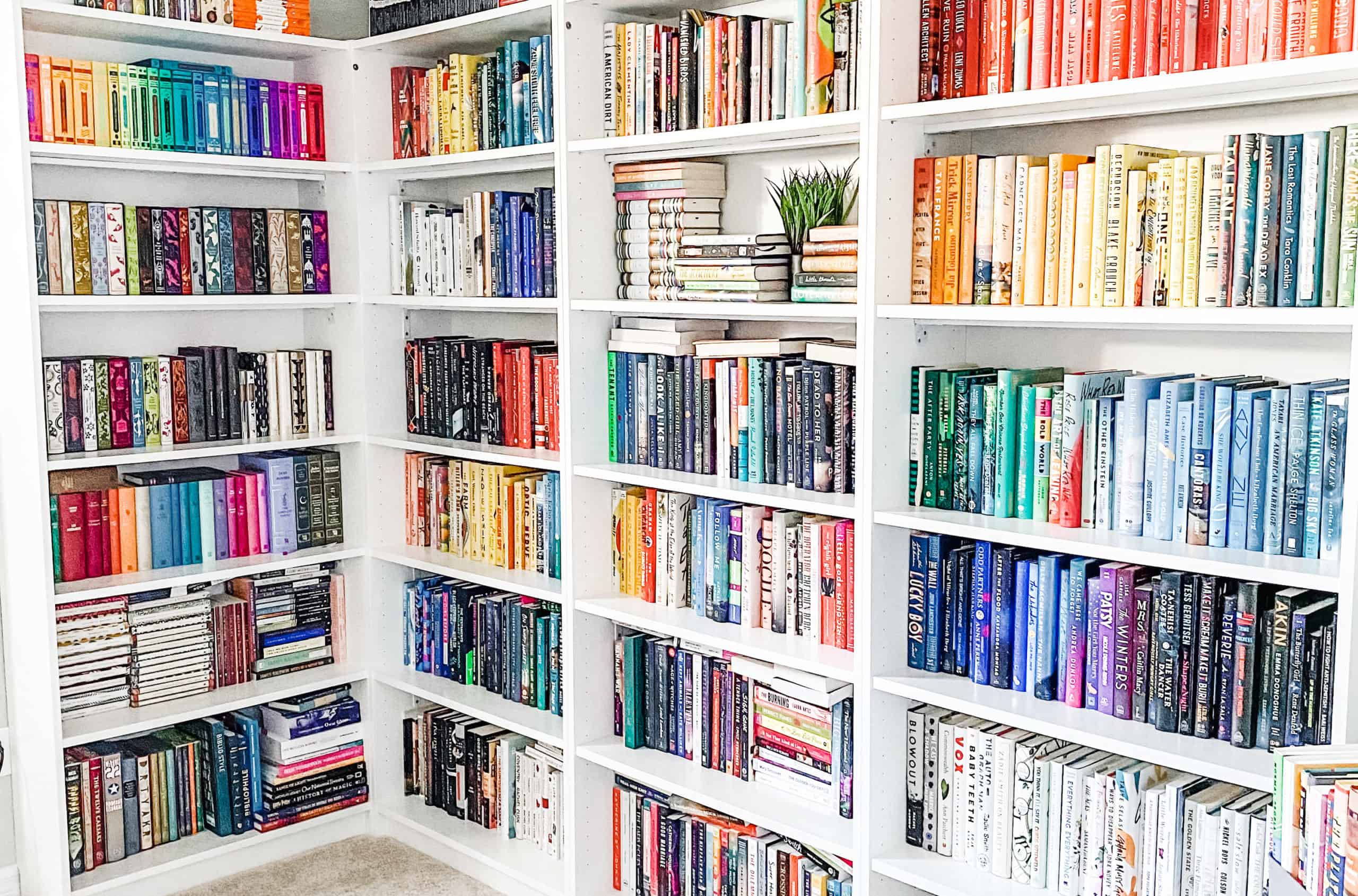 bookshelf organization: 10 ways to organize your books